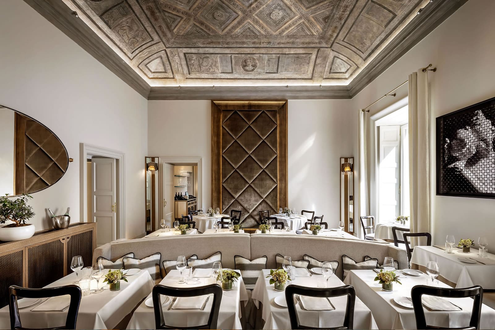 Refined indoor space with contemporary Italian design